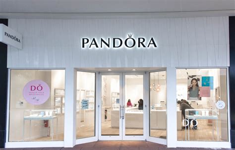 pandora in oak brook mall